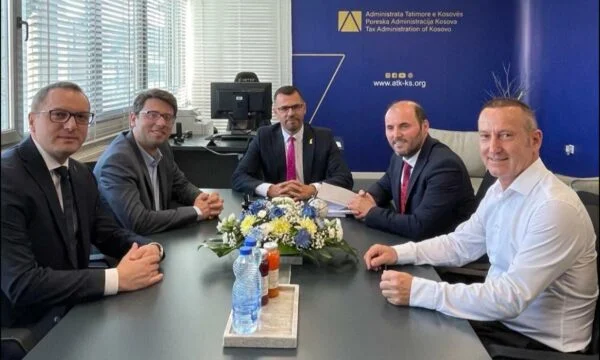 Murati visita membro do VVA, que foi eleito diretor em ATK: Eu desejei-lhe bem