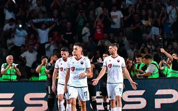 “Kollapse” in Baku, eliminiert von Champions