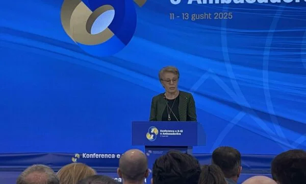 Retenez votre souffle, a dit Donika Gervala au sujet des réalisations du gouvernement : Deux nouvelles reconnaissances pour le Kosovo, une réforme profonde du MPJD