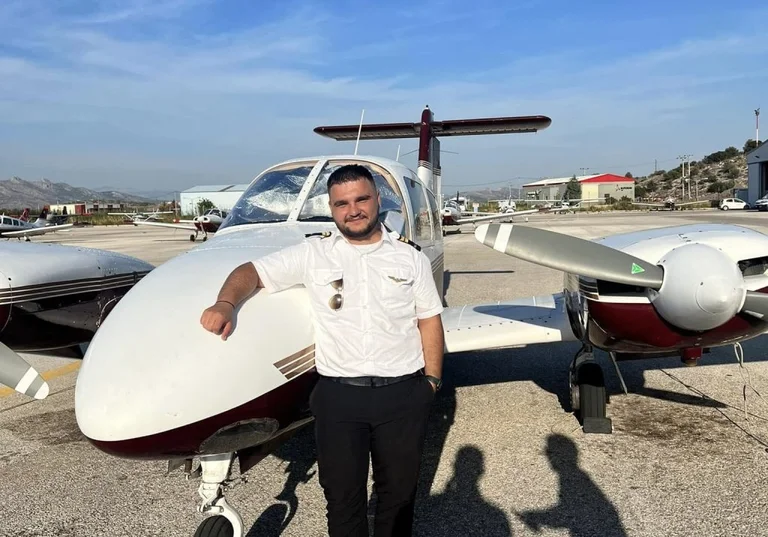 Kosovo pilot in the international sky, Freedom Base is licensed for Boeing 737