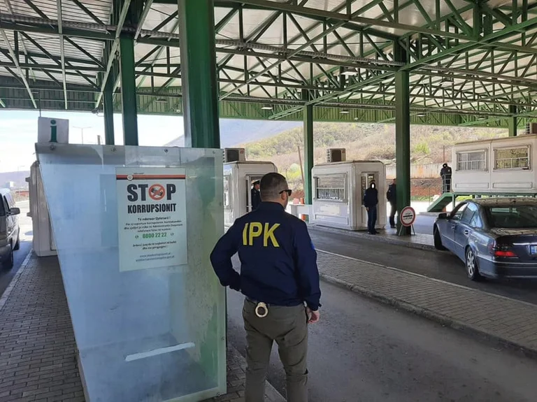 They picked up guns and bullets at Border Cross in Vermica