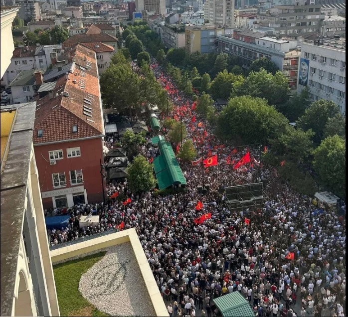 Did the fears of registering the protest by order of Sveclas stop to hide its massity?