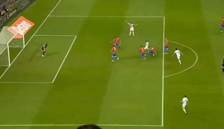 GOOOOOOOL: The Tusha of July Bucharest Light Goes on Top!