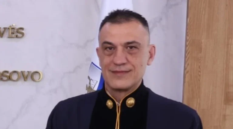 Dal condannato in Serbia al giudice del Kosovo e al rischio di sicurezza: come Radomir Lyban si è trasformato in riflettore