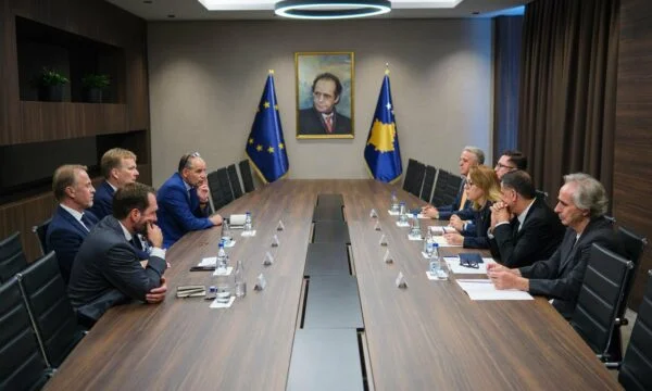 Emisari Sorensen meets with LDK representatives: Discussed political stalemate created by the first party