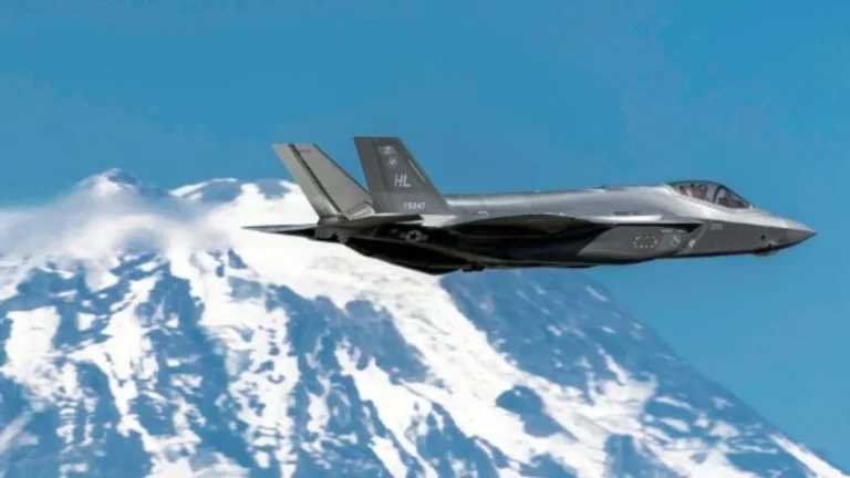 Spanien gibt den Kauf amerikanischer F-35 Flugzeuge