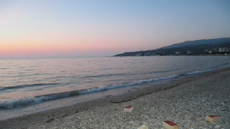 Vlora: muore in mare un 59enne