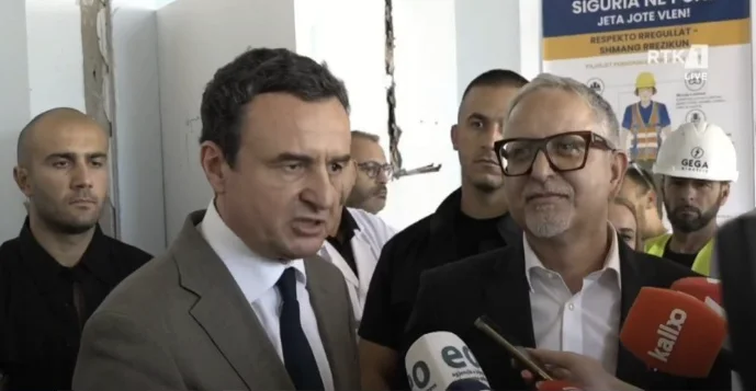 El rumbo nervioso y arrogante vuelve al periodista después de que el ministro Vitita se avergonzara.