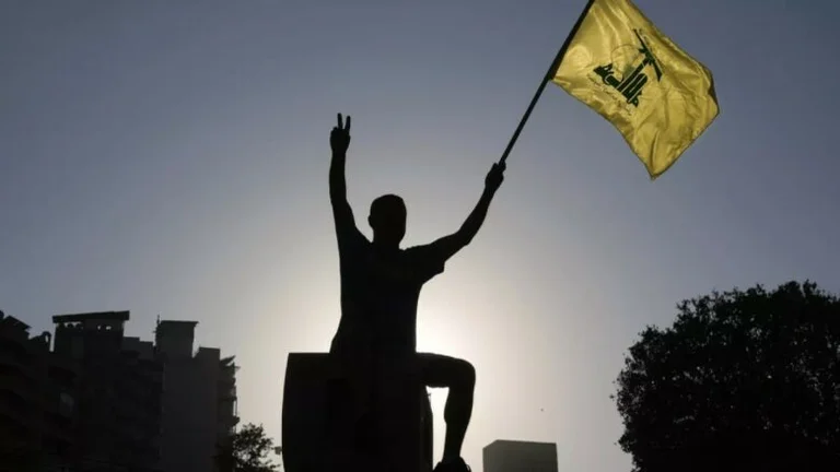 Líbano pide al ejército que prepare un plan para desarmar a Hezbollah