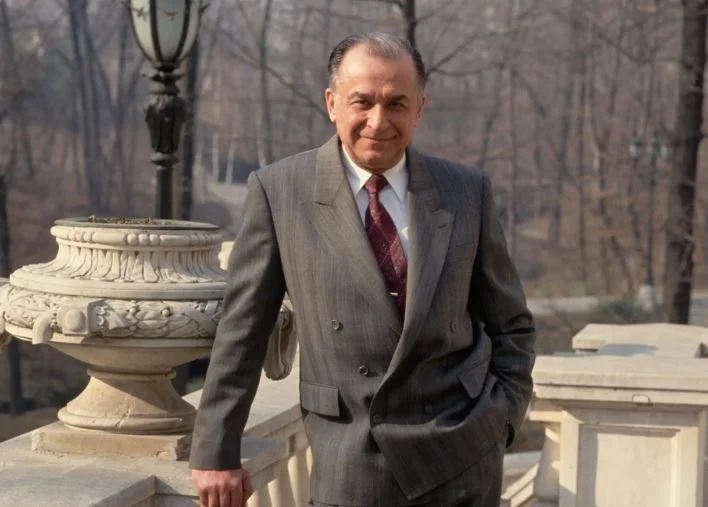 Ion Iliescu, Rumäniens erster postkommunistischer Präsident