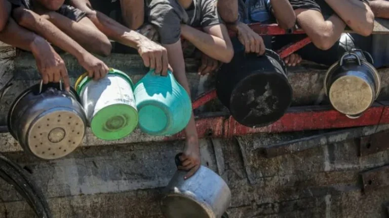 Israele uccide 28 bambini palestinesi ogni giorno a Gaza U n NICEF