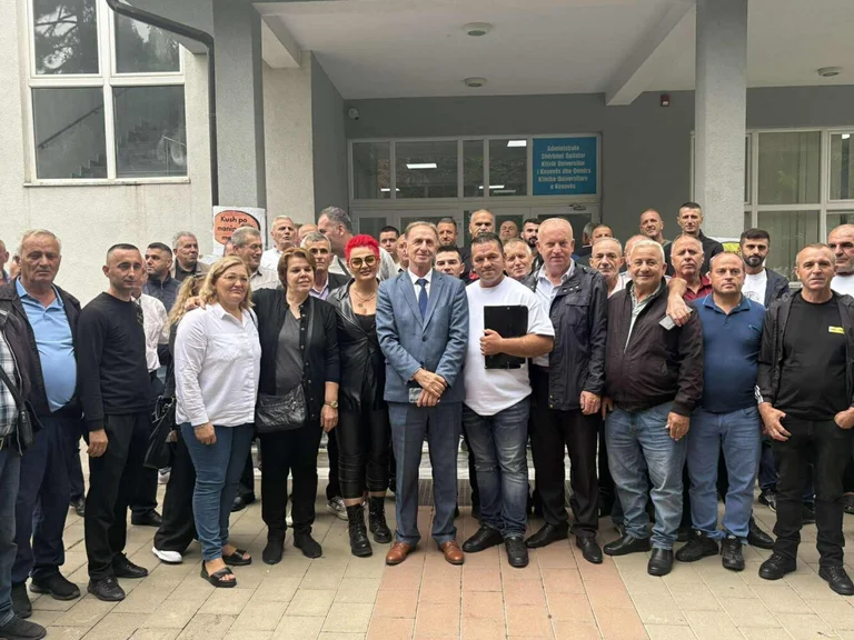 Physical security workers strike at QKUKU, expected to return to work tonight