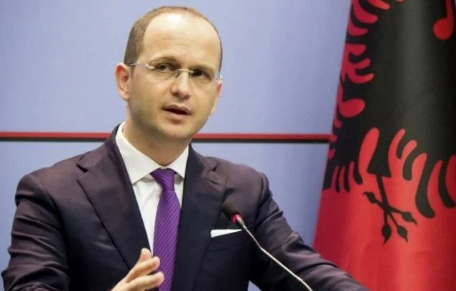 Bushati kërkon unitet në Tiranë për Kosovën: Sulmi terrorist i 24 shtatorit, një këmbanë e fortë alarmi