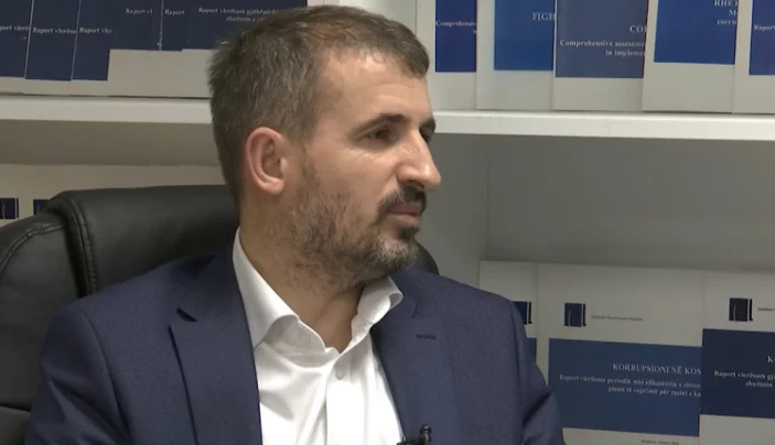 Miftaraj: VV-ja, dështimet për të hartuar ligje në pajtim me Kushtetutën po i kompenson duke e sulmuar Gjykatën Kushtetuese