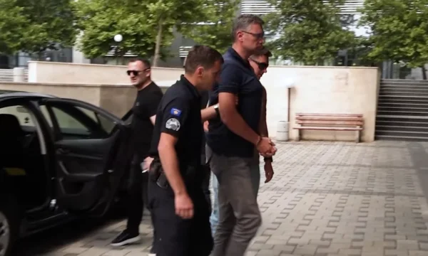 Staatsanwaltschaftsdatei auf Popovic: Mit seiner Rede warf er Hass, Reluctanz zwischen Serben, Albanern