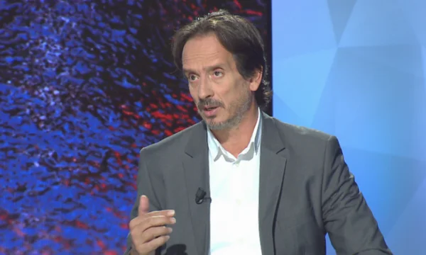 Ben Andoni: Albulen Haxhiu, ein politischer Selbstmorder, auch zerstört sein Prestige