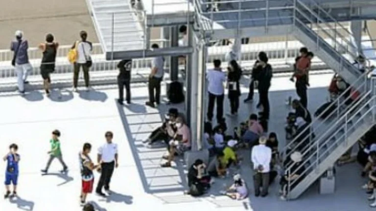 About a million people evacuate to Japan after the earthquake in Russia