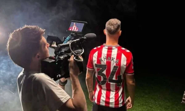 Jakas erstes Wort als Sunderland Fußballspieler