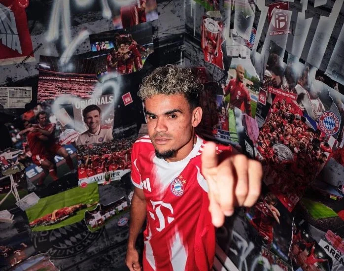 Official, joueur de Diaz Bayern