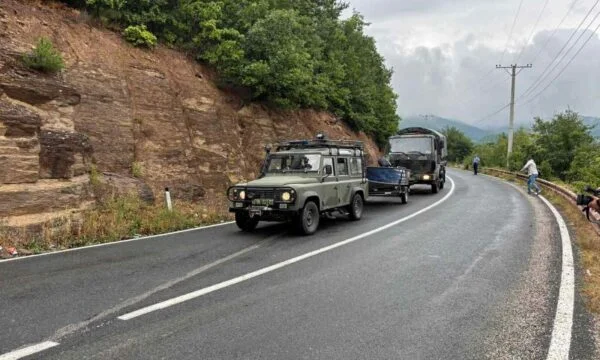 VV elimina la KFOR dalla fotografia, l'ambasciata tedesca reagisce: