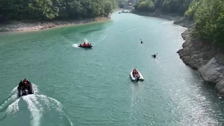 He jumped off the bridge in Wyman, 33-year-old exile not yet found