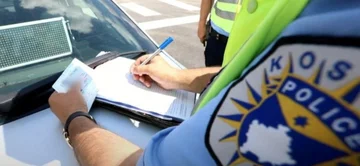 Dënohet me 500 euro gjobë pasi voziti 180km/h në rrugët e kryeqytetit