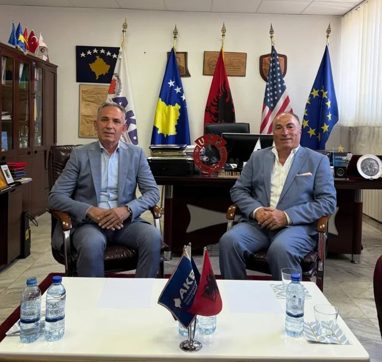 Sahin trifft den einzigen Hersteller auf dem westlichen Balkan mit Schweizer Lizenz Alomin Rollen