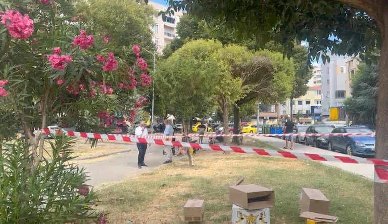 Domino game ends with squabbles in Durres, stabbed two elderly men