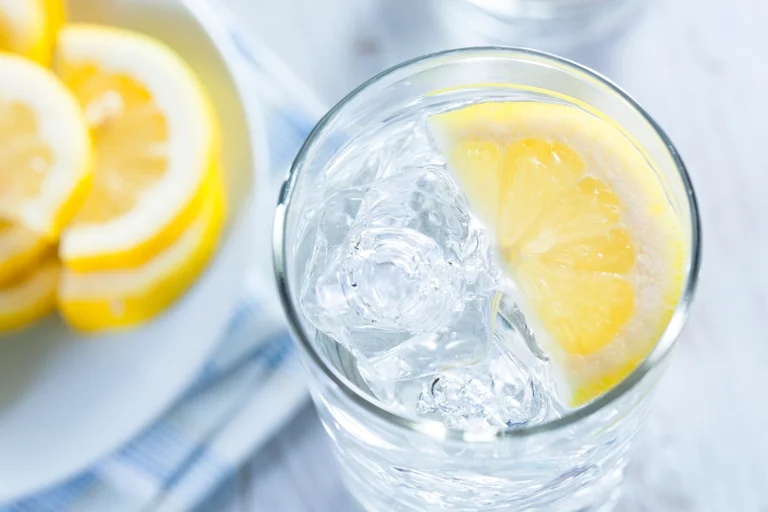 Ice creams and cold drinks: They refresh the body, but how do they affect the digestive system?