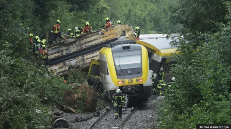 Trois morts et plusieurs blessés après avoir quitté un train en Allemagne