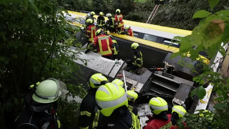 Train goes off track in Germany, reports of dead people