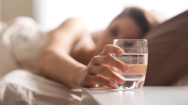 Wie viele Gläser Wasser sollten Sie an einem Tag trinken?