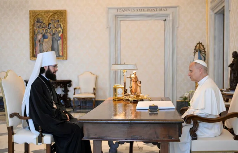 El Papa Leo habla de la guerra en Ucrania con un funcionario de la Iglesia Ortodoxa Rusa