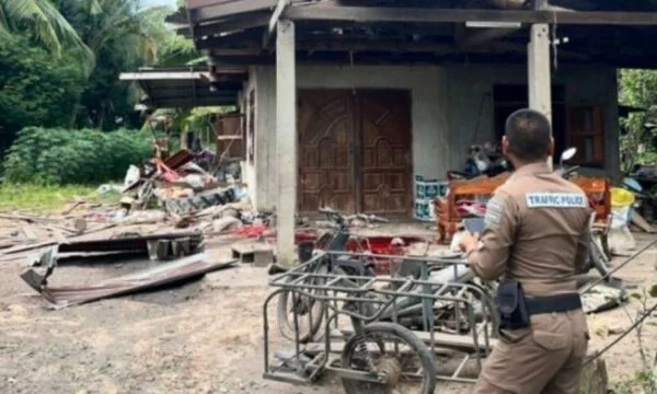Thailand closes Cambodian border