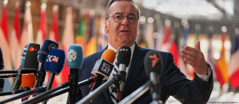 La Germania approva gli appalti più rapidi per i militari