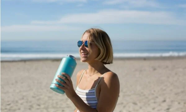 Eau, allié d'été: Selon les experts, combien de boissons devriez-vous consommer chaque jour