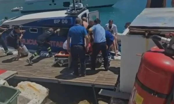 Ha tolto la sua amica dalle mani, come ha fatto il tragico evento in Albania dove la ragazza olandese di 23 anni è morta