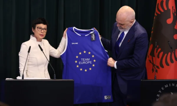 L'Albanie ne s'arrête pas : Bruxelles ouvre le dernier chapitre des négociations d'adhésion