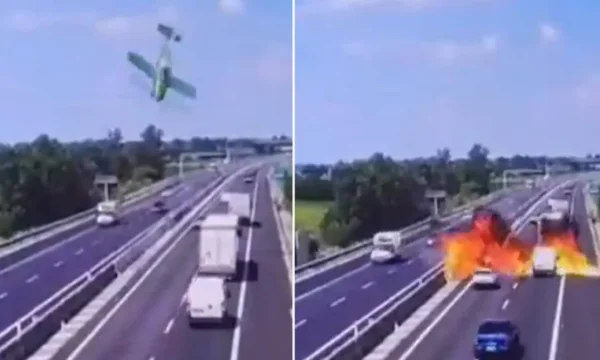 Heavy step The plane falls in the middle of the highway in Italy, two dead.