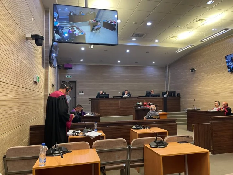 Testigo Nedelkovic en caso de que se hicieran las cosas en el hotel, estaban armados.