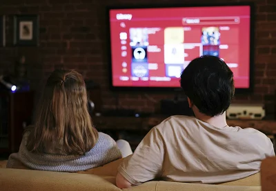 YouTube voit maintenant plus à la télévision, bat les téléspectateurs