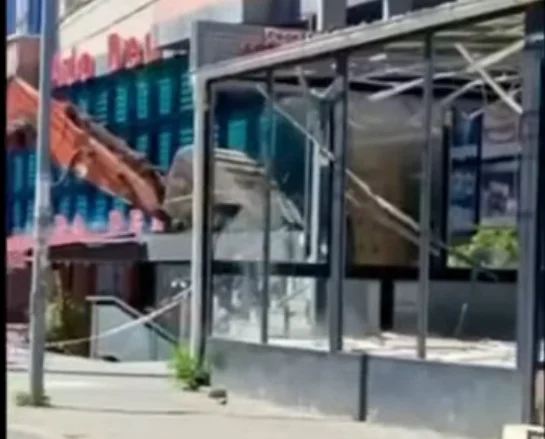 Fushe Kosovo Gemeinde in Aktion für öffentliche Raumfreigabe