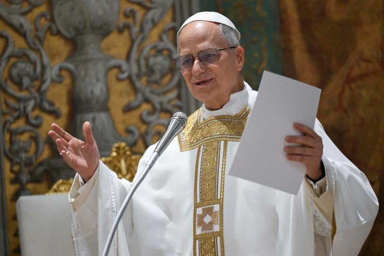 The pope talks to Abbas: Stop the war in Gaza