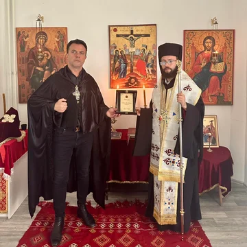 Grand Frère Laerty accepte le titre religieux au Kosovo