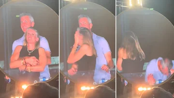 Suspendu par le PDG marié qui a été attrapé tromper au concert de Coldplay