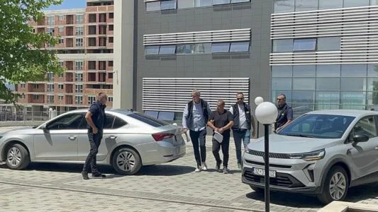 Jevtiq dyshohet se u rekrutua nga shërbimi sekret serb dhe i çoi te BIA dokumentet konfidenciale të Policisë