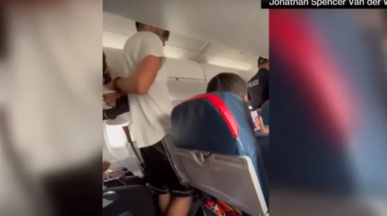 23-year-old Albanian tries to open the emergency door in mid-fly, arrested after the plane makes emergency landing (Video)