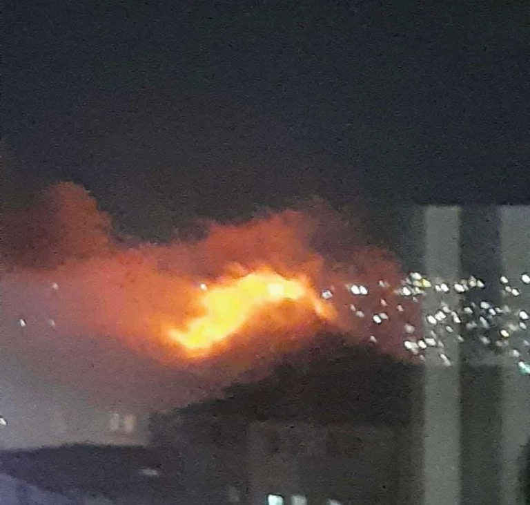 Fuego en una residencia en City Park en Pristina