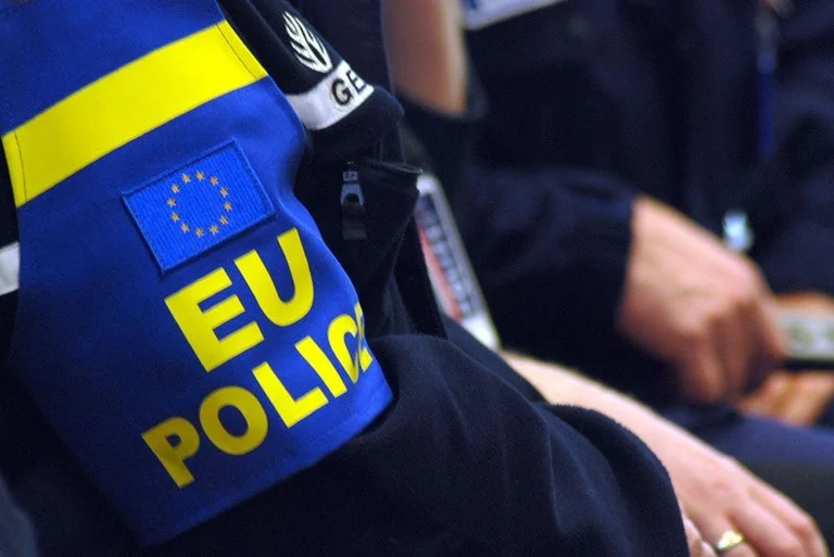EULEX apoya la postura de la UE tras los ataques de poder contra el Supremo: la independencia del poder judicial garantizada