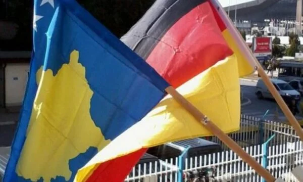 Botschaft Deutschlands in Pristina: Politische Blockadenlösung durch Kompromiss